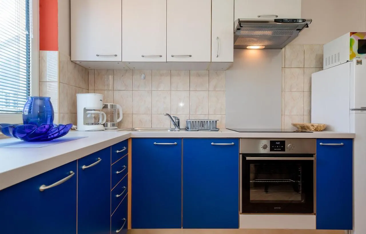 Apartments Luka Rab Town 0*,